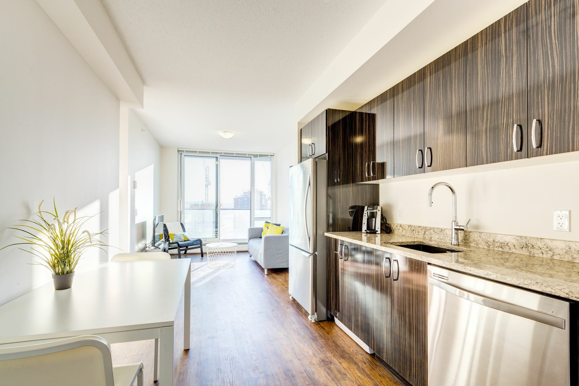 Suite Digs N3 Калгари Экстерьер фото